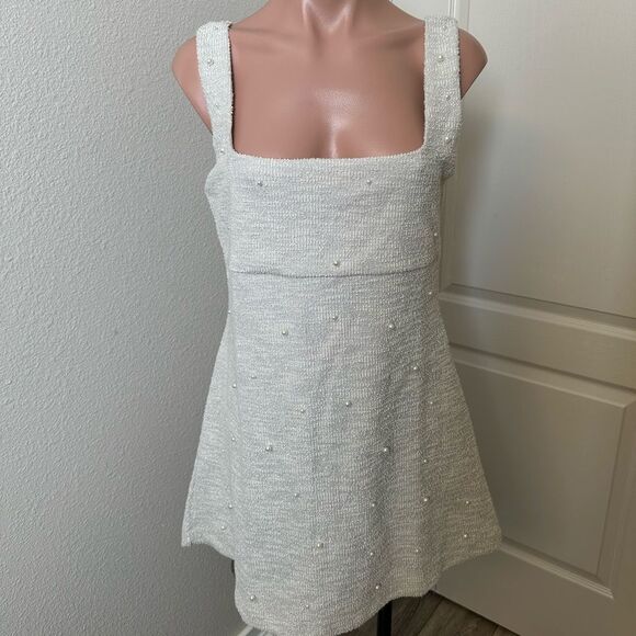 H&M White Textured Mini Dress Sz M - Picture 1 of 4